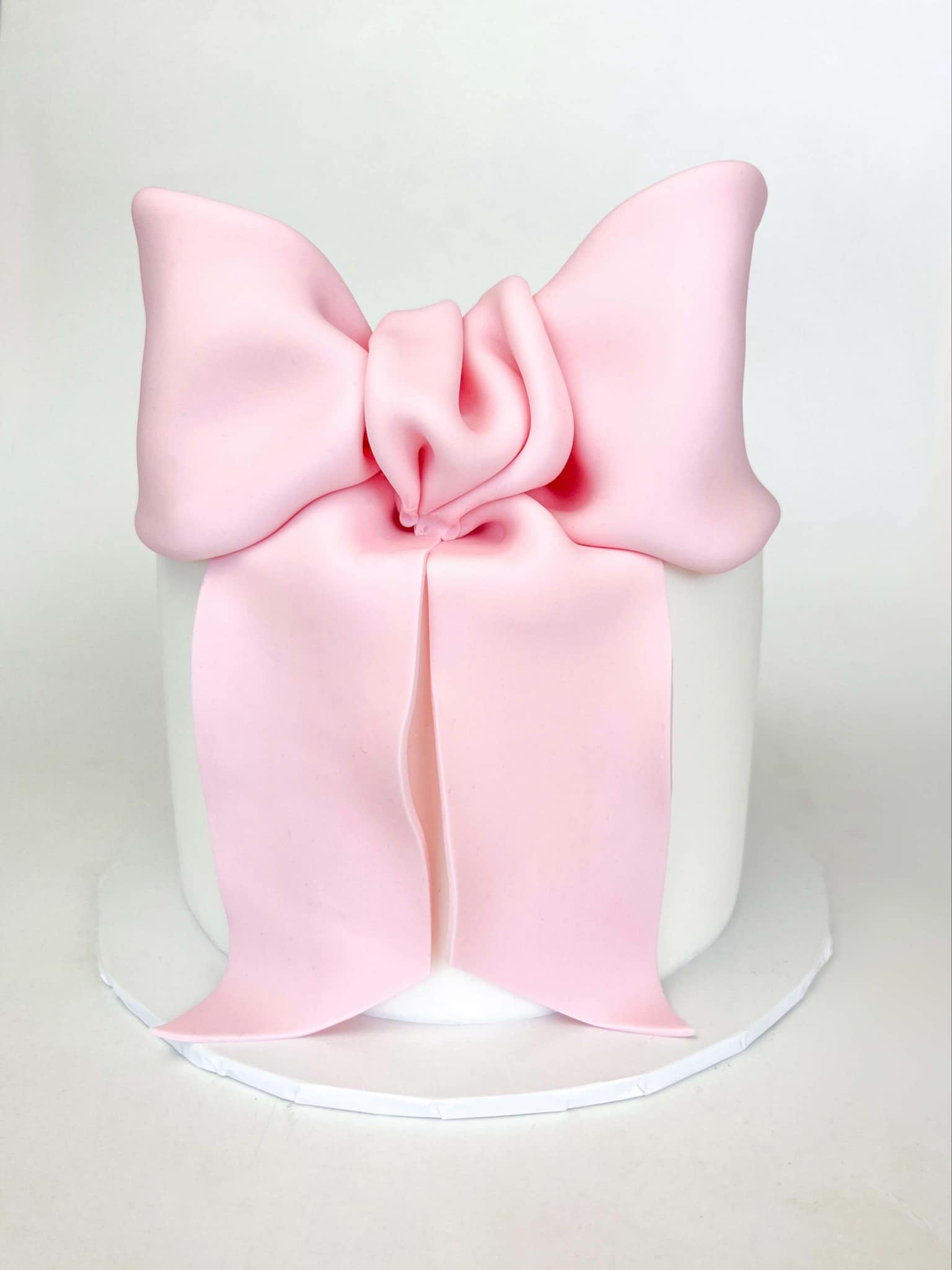 PRETTY BOW FONDANT WORKSHOP | 2 WEEKS THURSDAY 20 & 27TH MARCH 7-9PM | NUNAWADING