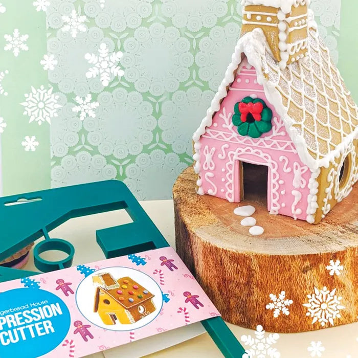 https://www.cakedecoratingcentral.com.au/cdn/shop/files/gingerbreadhousecakedecoratingcentral_1600x.webp?v=1701909362