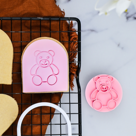 Loyal Bear Cookie Embosser